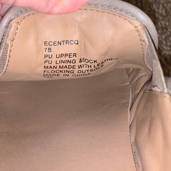 Steve Madden Ecentrcq Taupe Slip on Sneaker - Picture 7 of 8